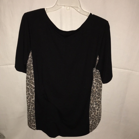 Zenana Women’s Black with Leopard Print Top - 1X - Picture 6 of 8